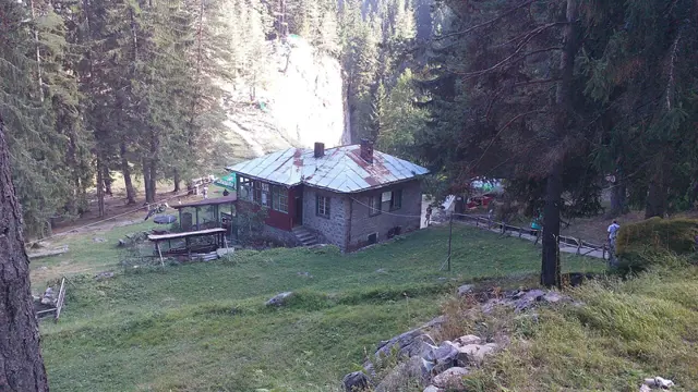 Chudnite Motove Hut