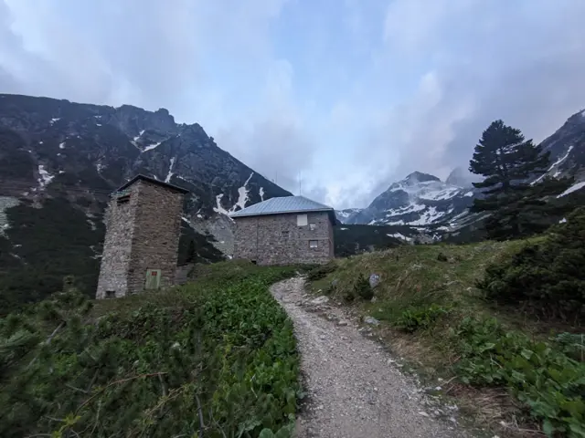 Malyovitsa Hut