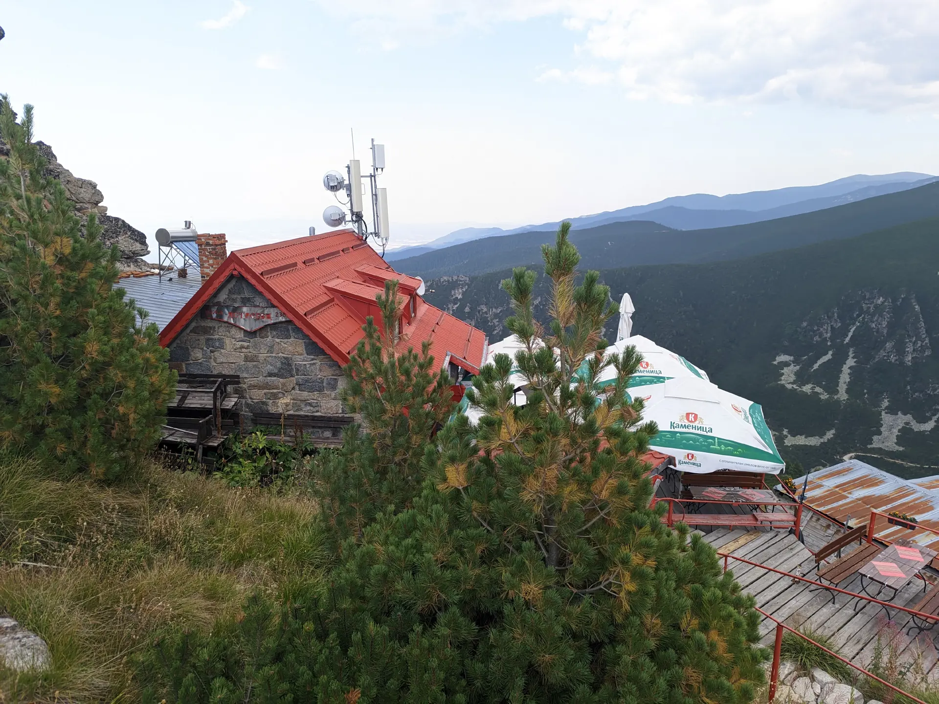 Yastrebetz Hut
