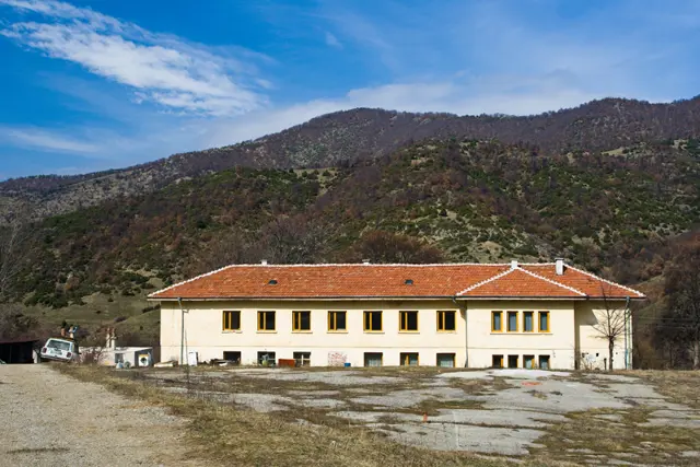 Izvora Hut