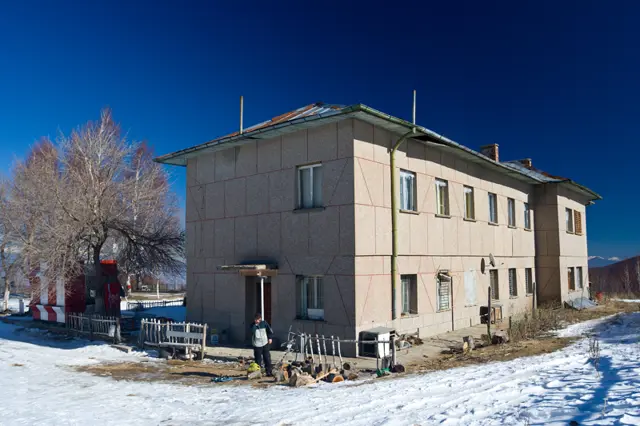 Kongur Hut