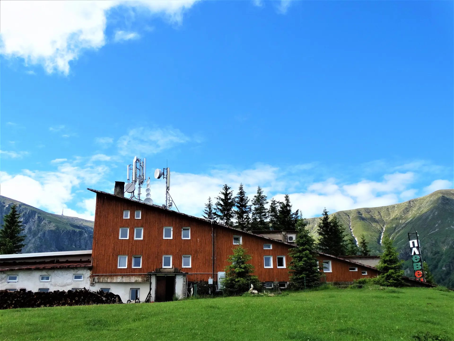 Pleven Hut