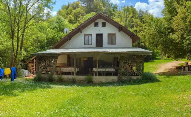 Midzhur Hut