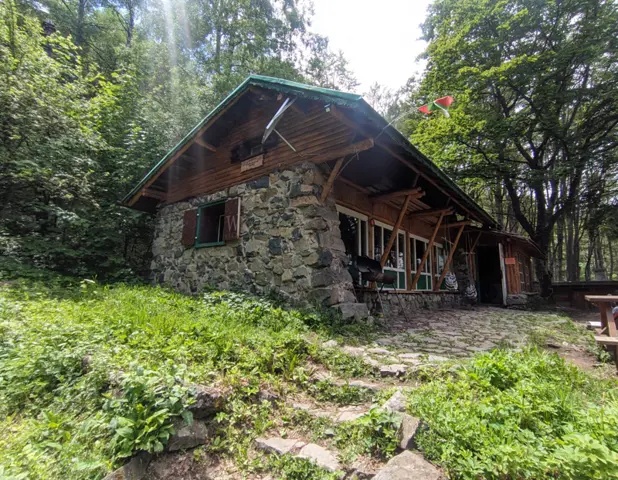 Kikish Hut