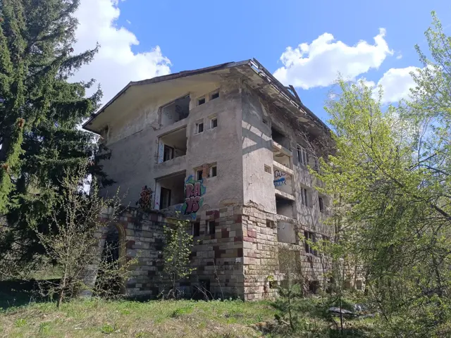 Iglika Hut