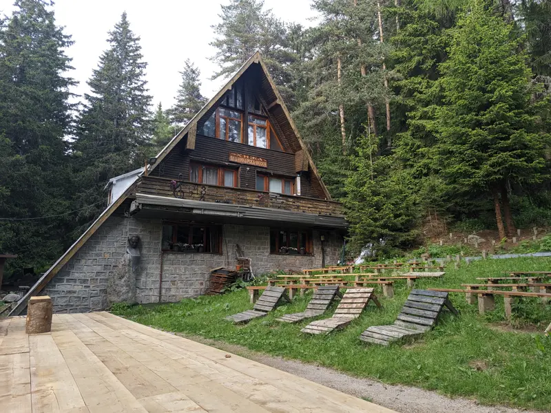 Planinarska Pesen Hut