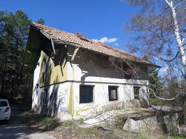 Kralev Dol Hut