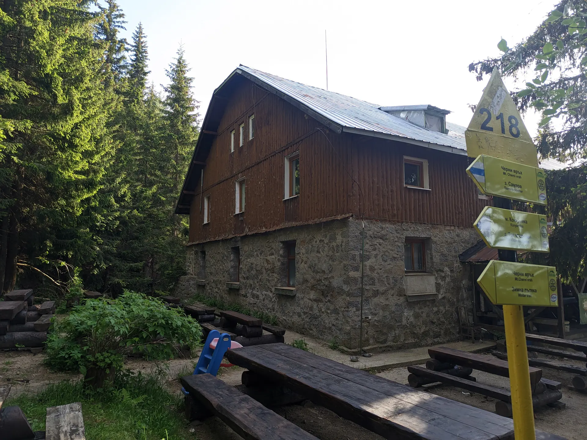 Kumata Hut