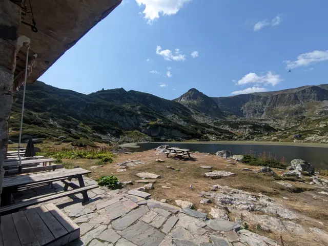 Sedemte Ezera Hut