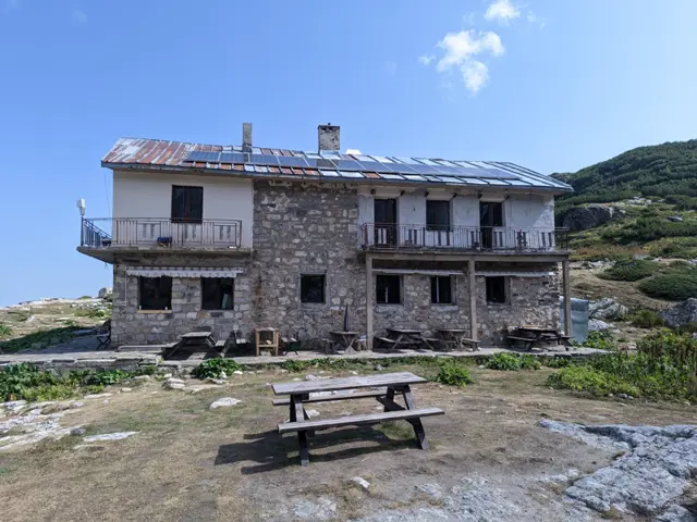 Sedemte Ezera Hut