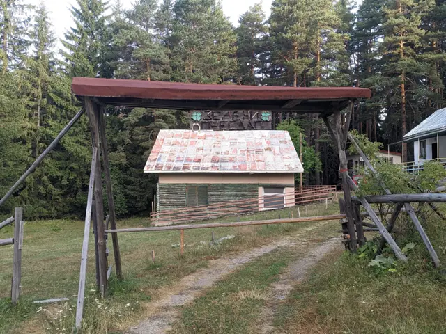 "Zeleni Preslap" Holiday Base