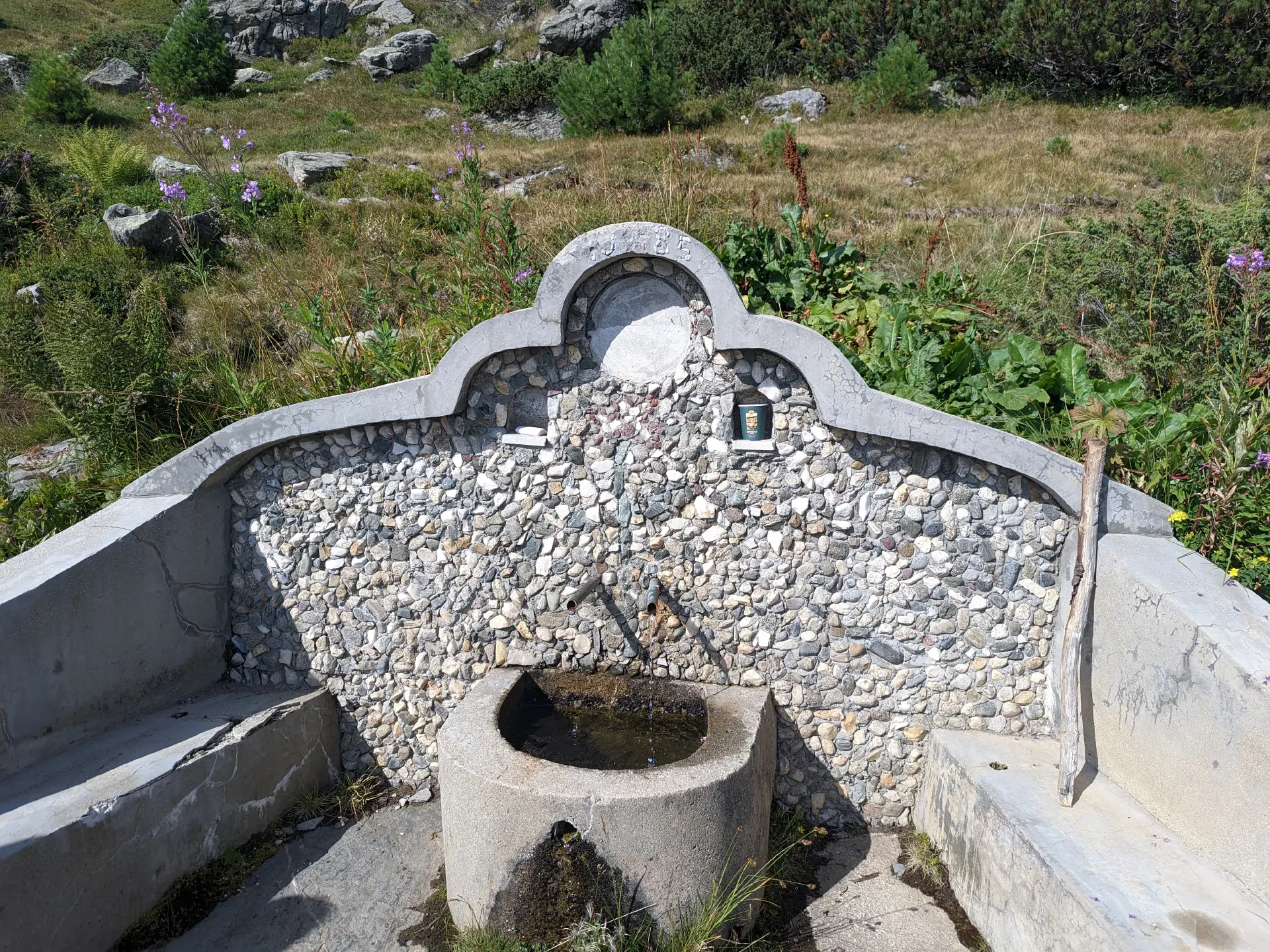 Fountain near Rilski Lakes Hut
