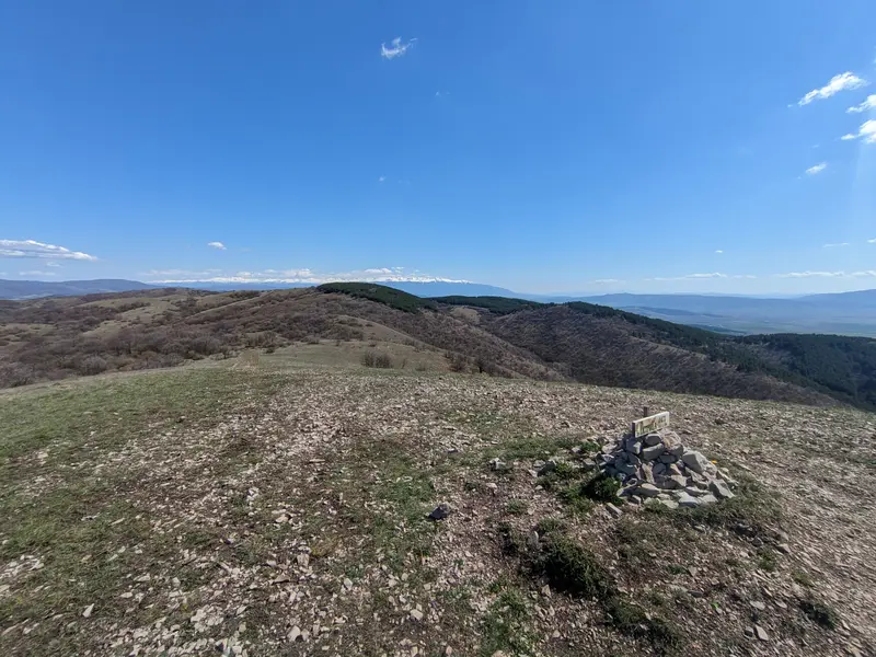 Ostritsa Peak