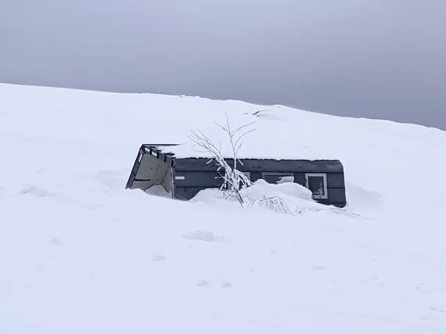 Tri Kladentsi Shelter ("2050")