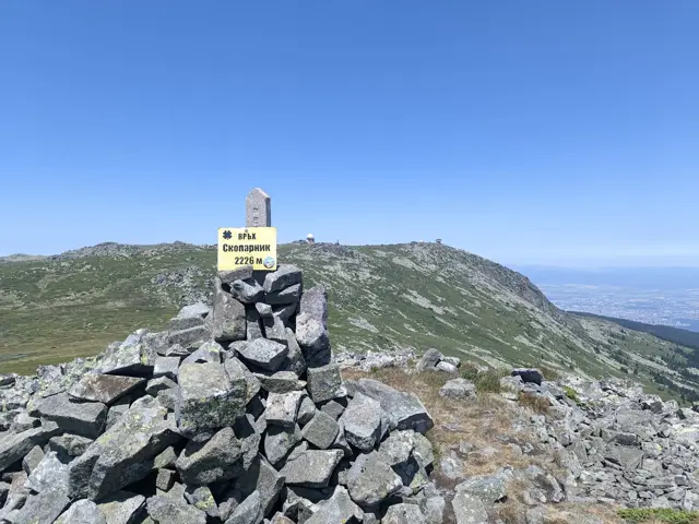 Skoparnik peak