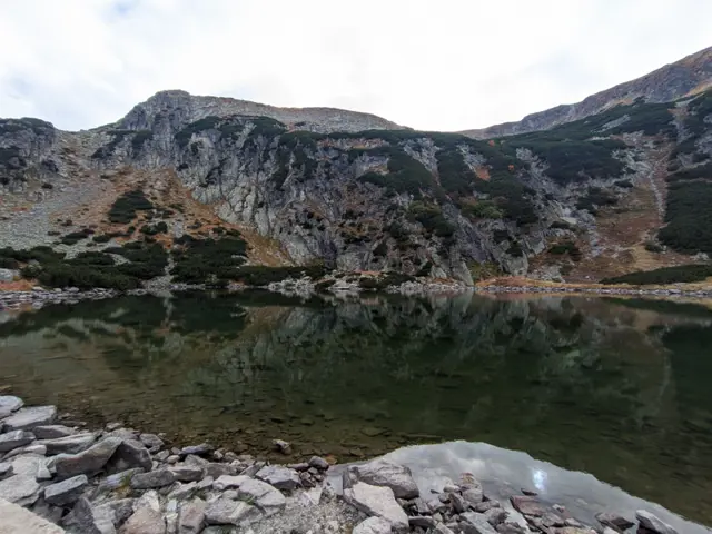 Ravnichal Lake