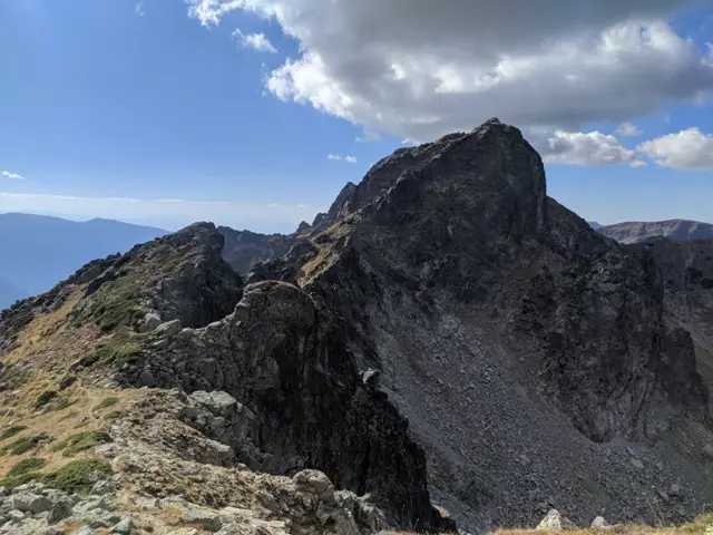 Lovnitsa Peak
