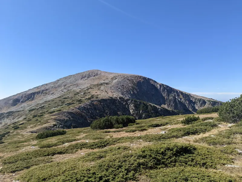 Lopushki Peak
