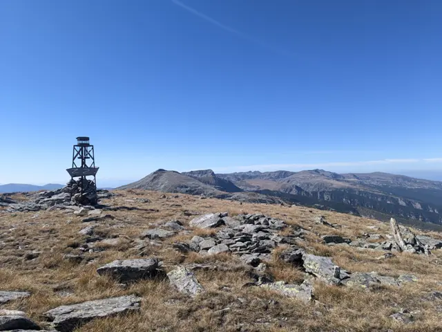 Lopushki Peak