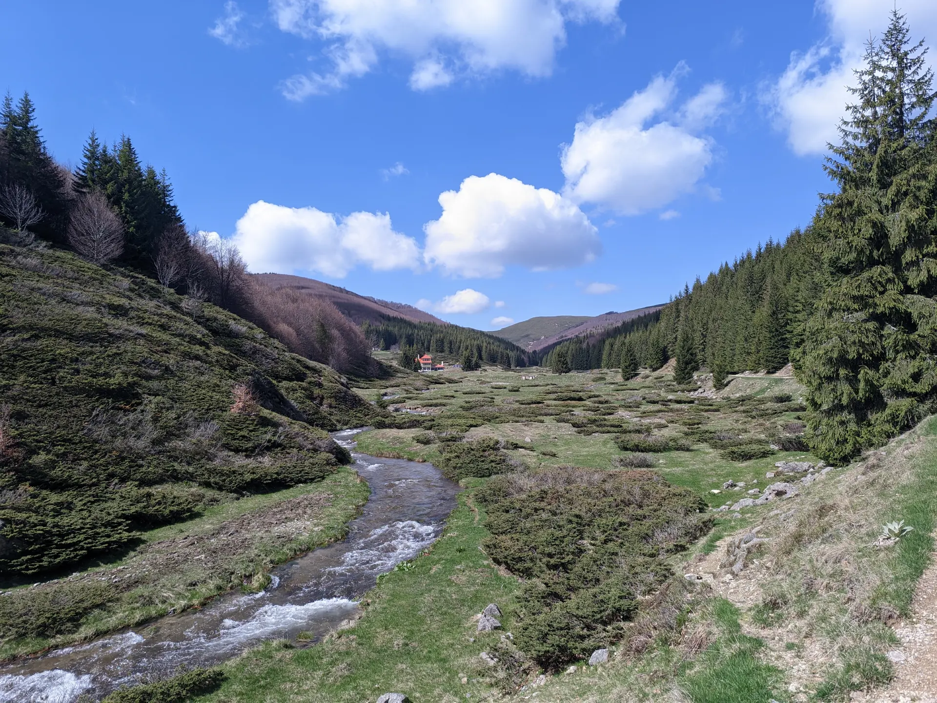 Tazha Village – Mazalat Hut